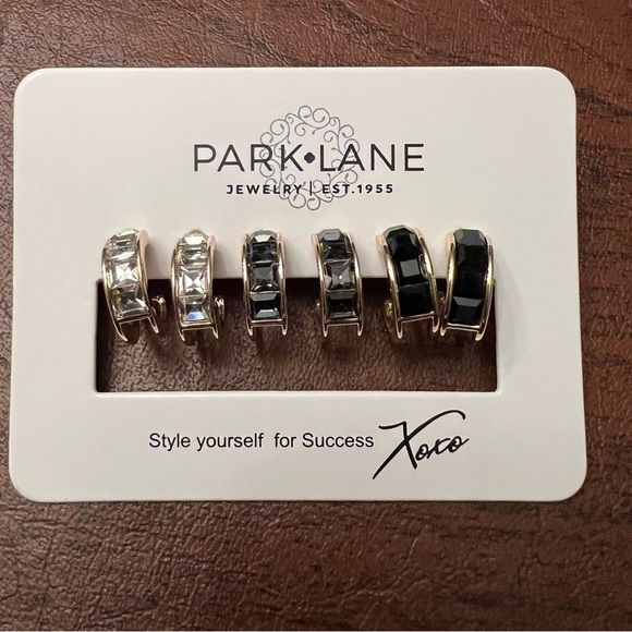 Park Lane Bindi Black & Gold Earring Set & Butterfly Necklace | Limited Edition - Picture 3 of 6